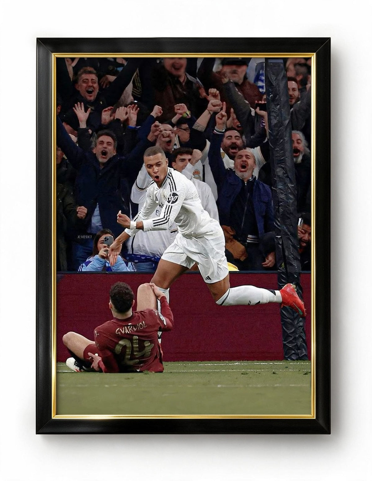 Mbappe celebrating Frame