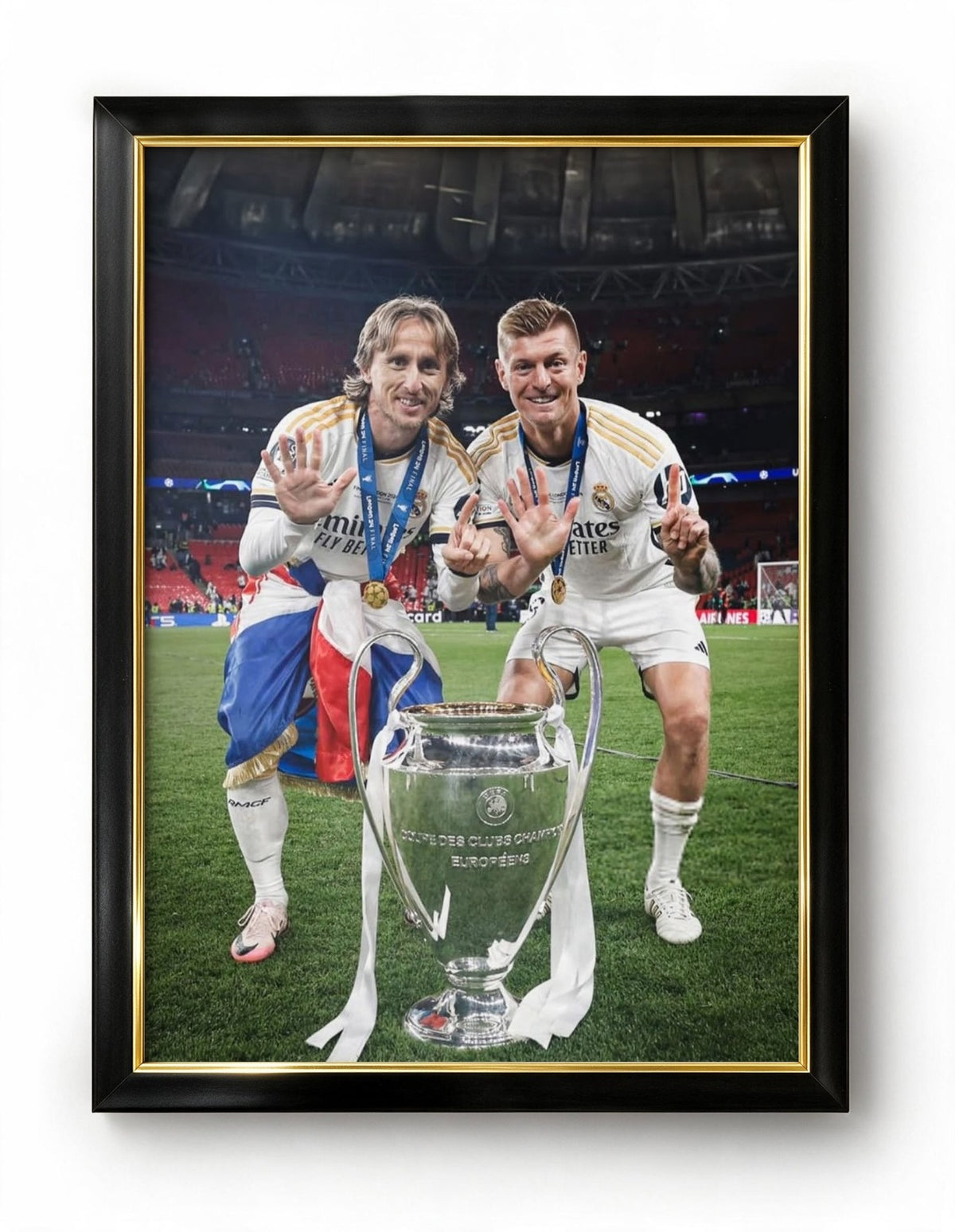 Modric x Kroos champions league Frame