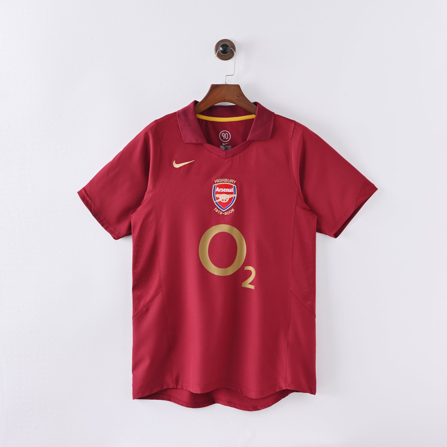 Arsenal 04/05 home jersey