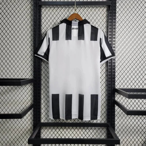 Juventus 14/15 home jersey