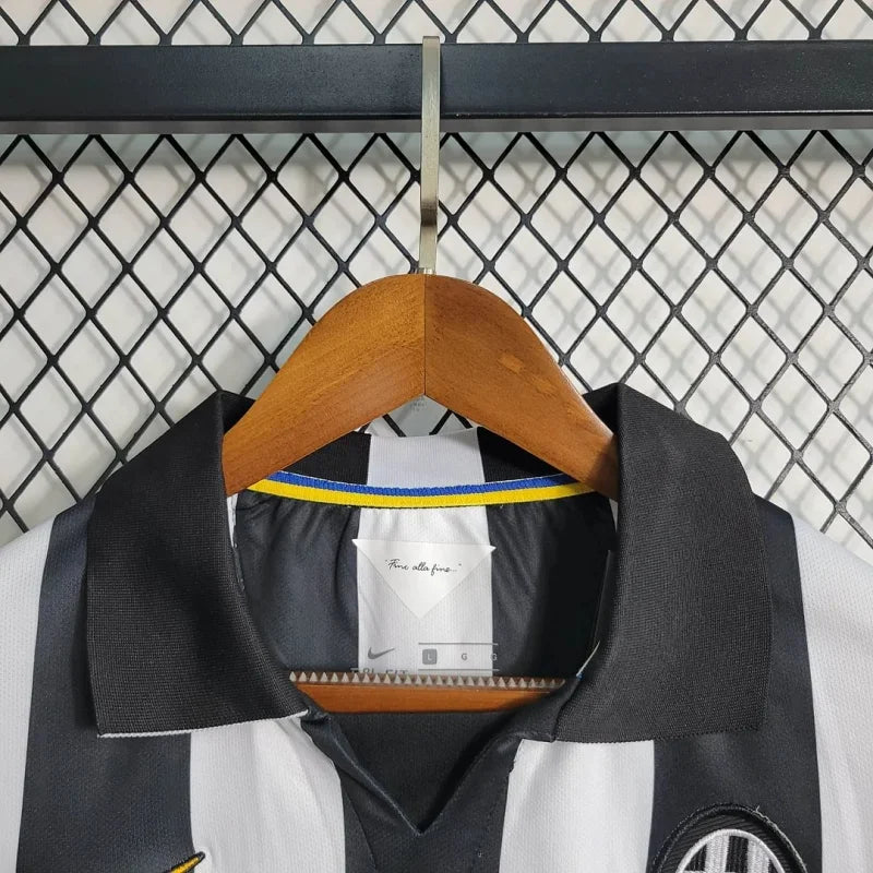 Juventus 14/15 home jersey