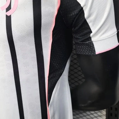 Juventus 25/26 home jersey