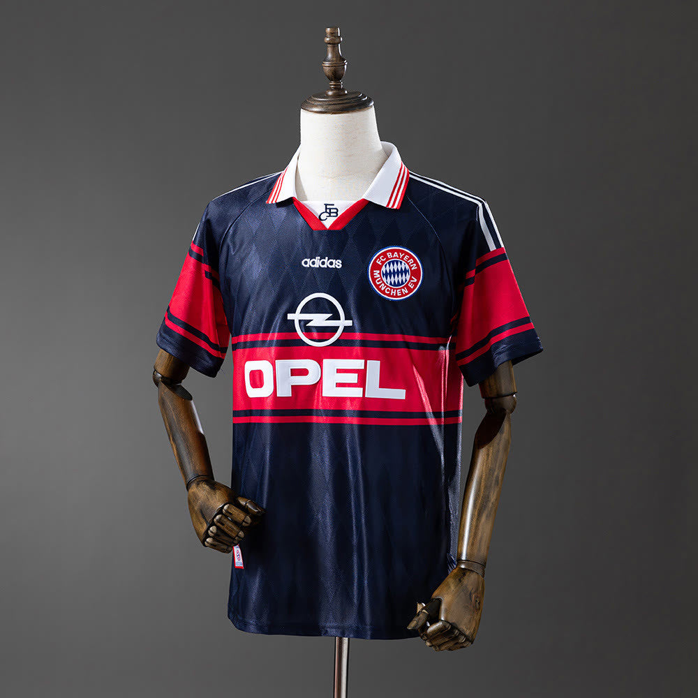 Bayern Munich 98/99 home jersey