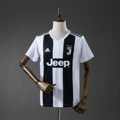 Juventus 18/19 home jersey