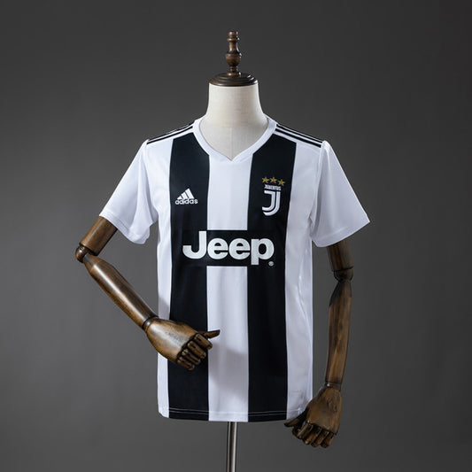 Juventus 18/19 home jersey