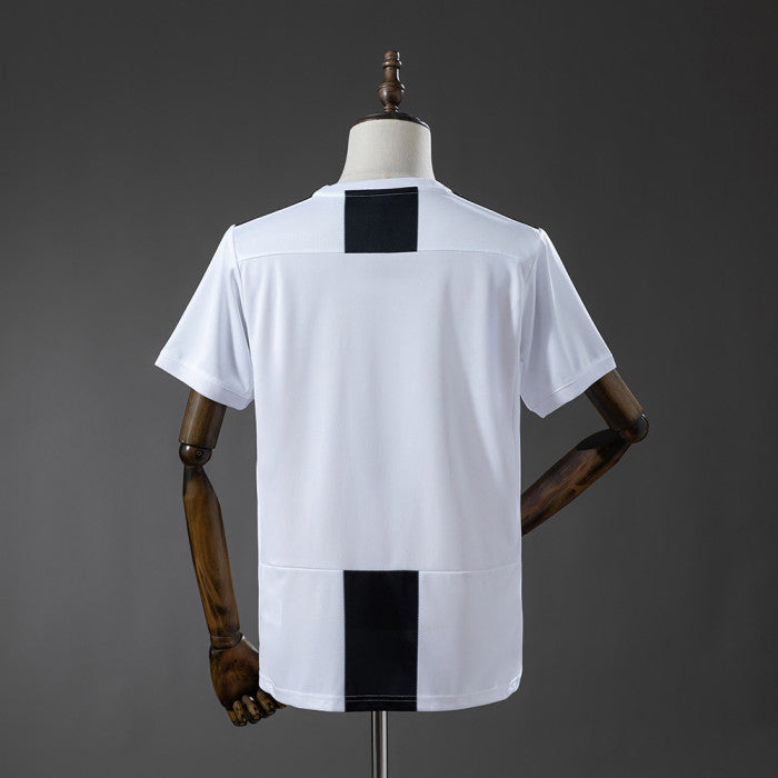 Juventus 18/19 home jersey
