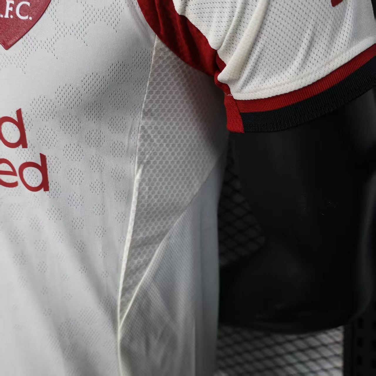 Liverpool 25/26 away jersey